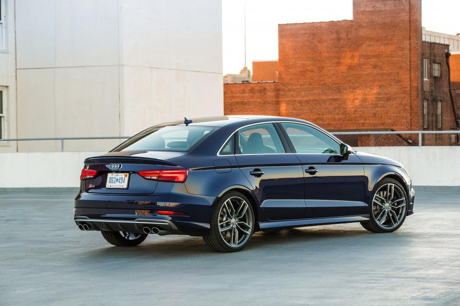  Audi S3 Sedan (8V) 2016 года  (NA) (фото 6 из 40)